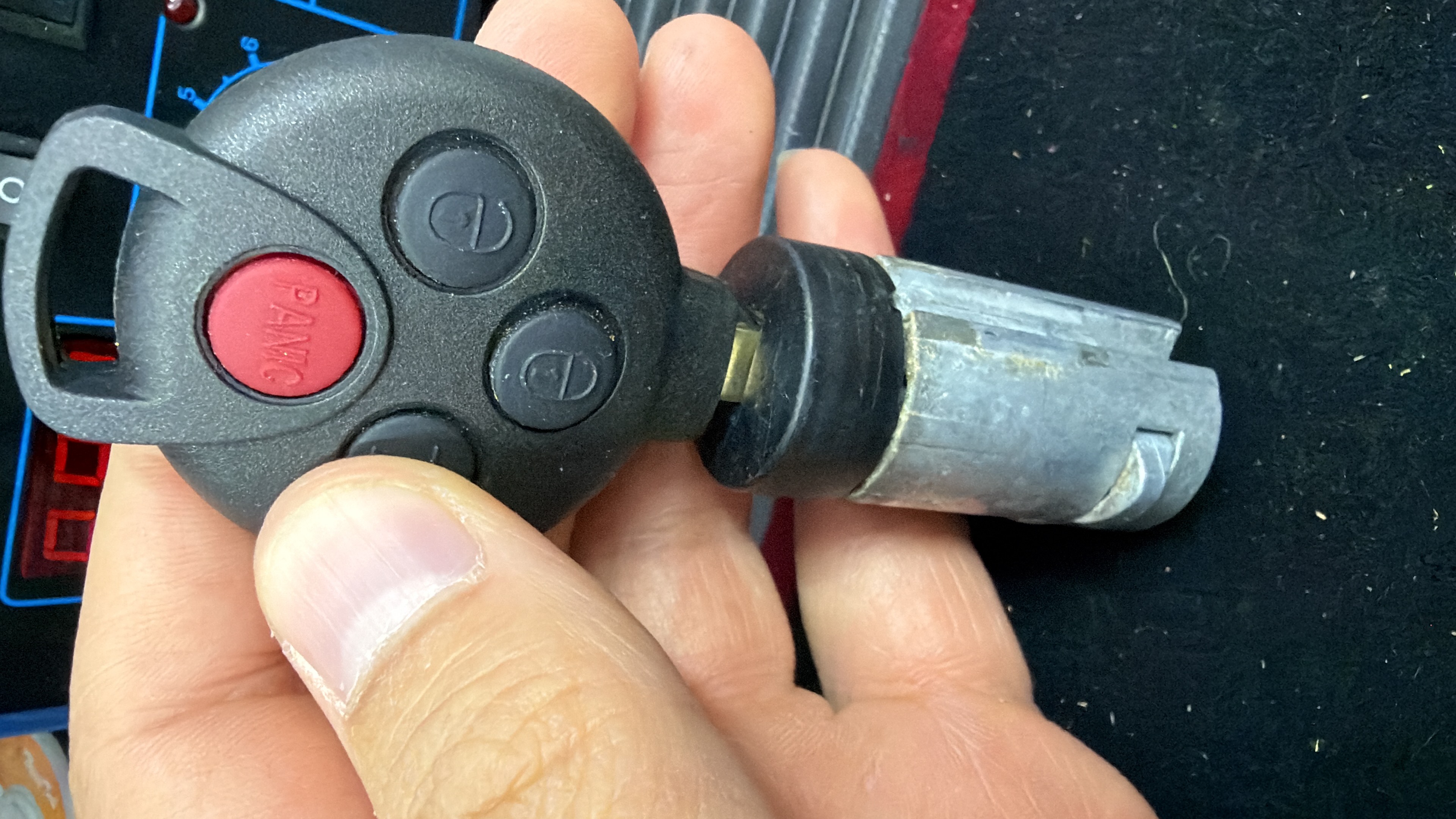 Commercial locksmith